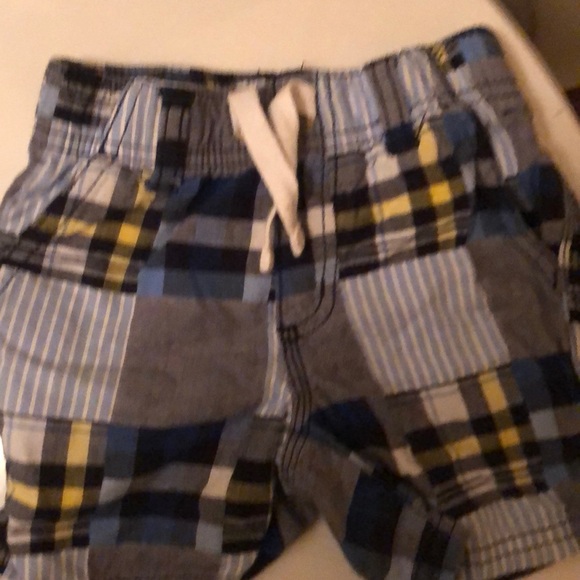 5 Little boys shorts all for 20$ - Picture 4 of 7